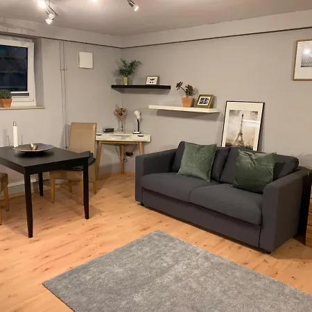 Studio Apartment Naehe Phantasialand, Zwischen Koeln Und Bonn, Ruhig Im Gruenen Gelegen * Brühl