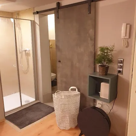 Naehe Phantasialand, Zwischen Koeln Und Bonn, Ruhig Im Gruenen Gelegen Appartement Brühl